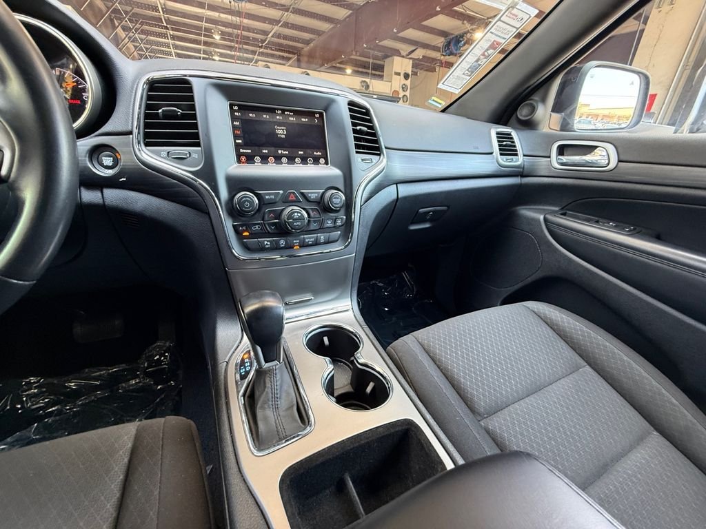 Used 2021 Black Jeep Laredo E image 15