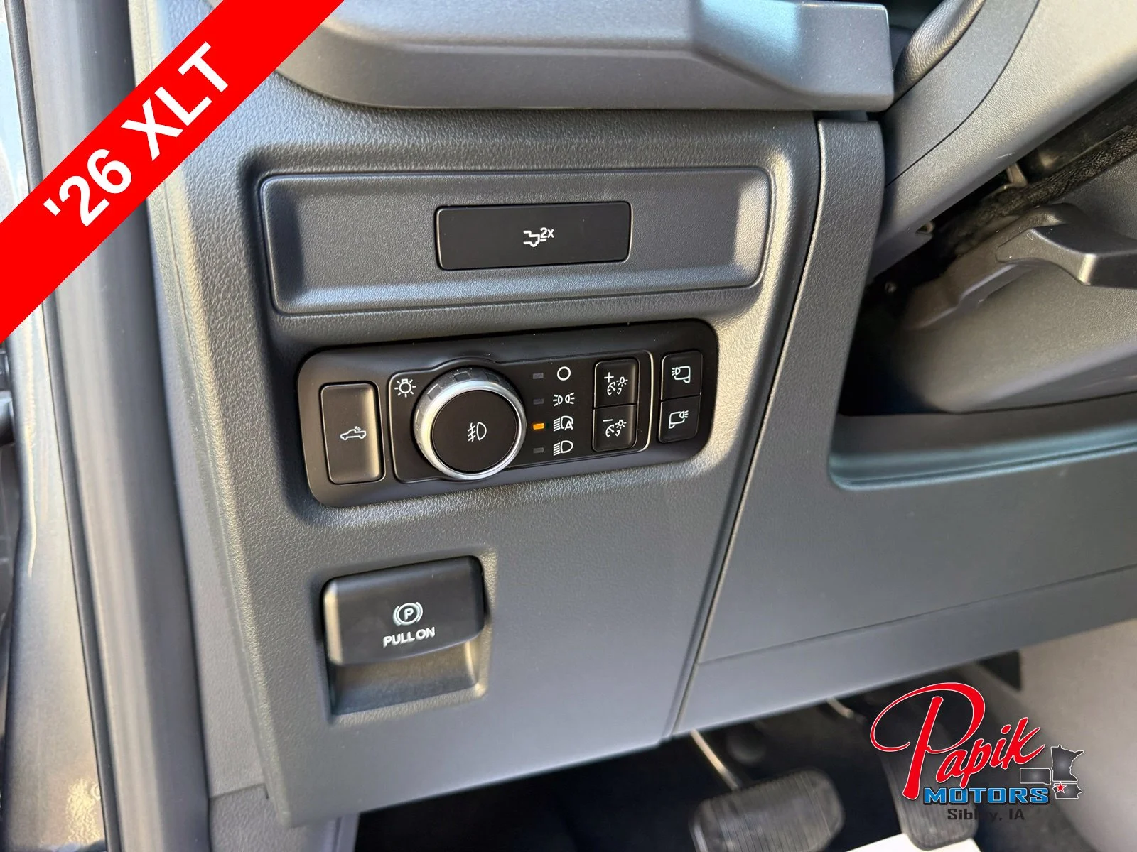 New 2026 Gray Metallic Ford XLT image 30