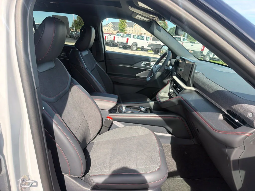 New 2027 Avalanche Gray Ford ST image 39