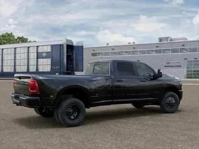 New 2026 Diamond Black Crystal Pearl-Coat Exterior Paint RAM Laramie image 2