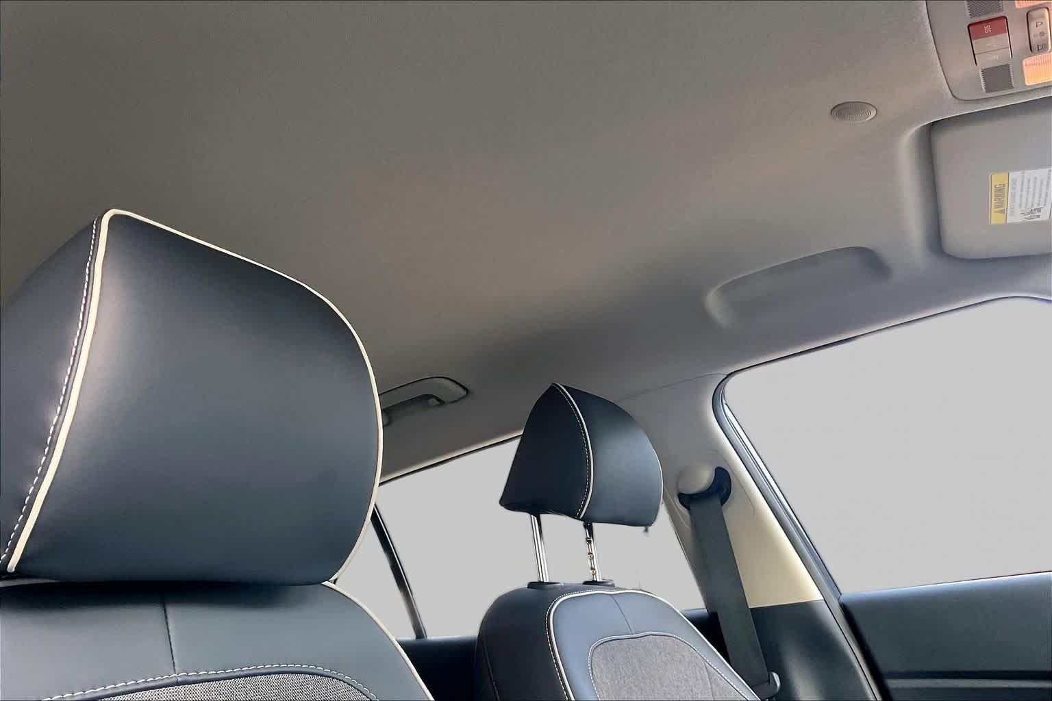 Used 2025 Denim w/White Roof Hyundai Limited image 14