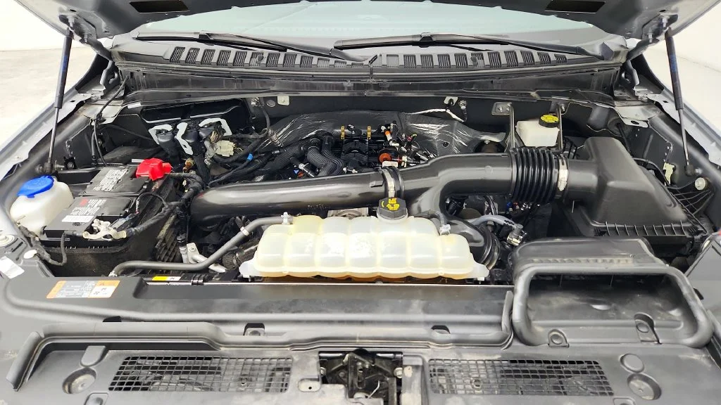 Used 2024 Gray Ford XLT image 34