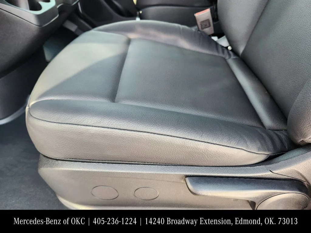 Used 2025 White Mercedes-Benz Cargo 144 WB image 26