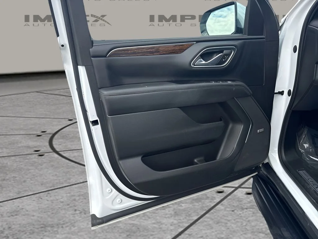 Used 2023 White Chevrolet Premier image 27