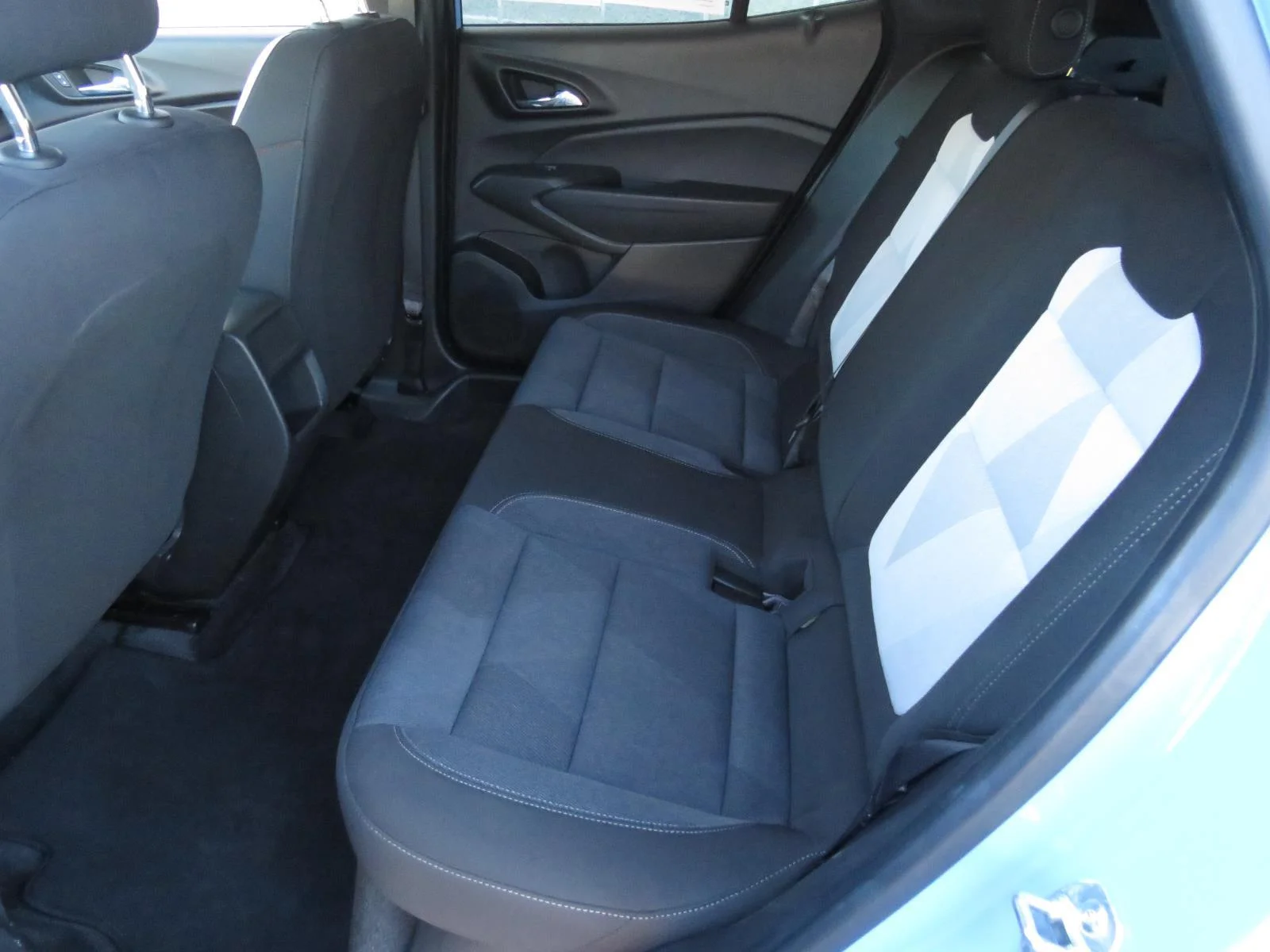 Used 2024 Fountain Blue Chevrolet 1RS image 25