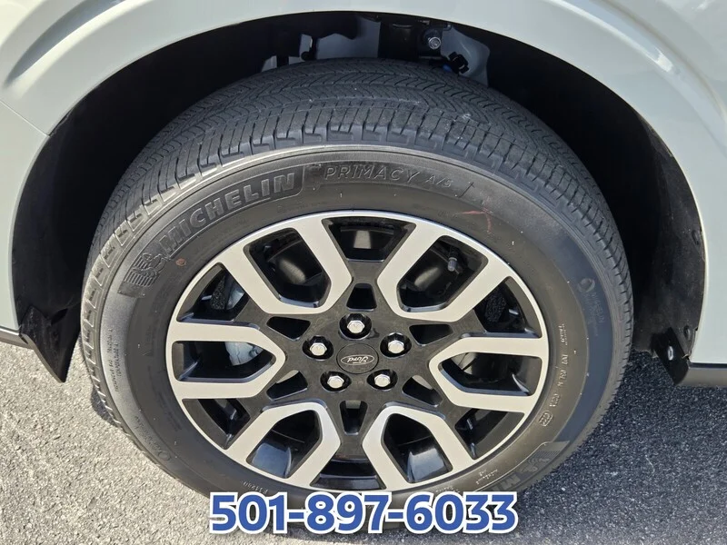 Used 2022 Cactus FORD LARIAT FWD SUPERCREW image 16