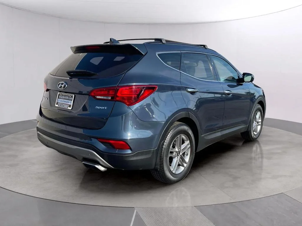 Used 2017 Marlin Blue Hyundai 2.4 Base image 5