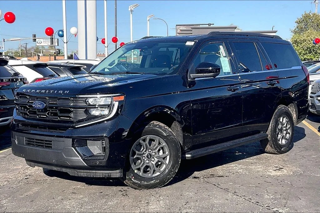 New 2026 Agate Black Metallic Ford Active image 7