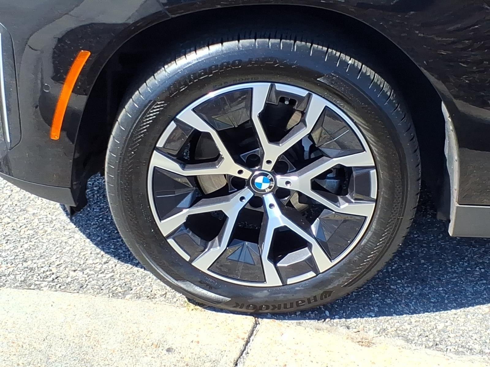 Used 2026  BMW 30 xDrive image 4