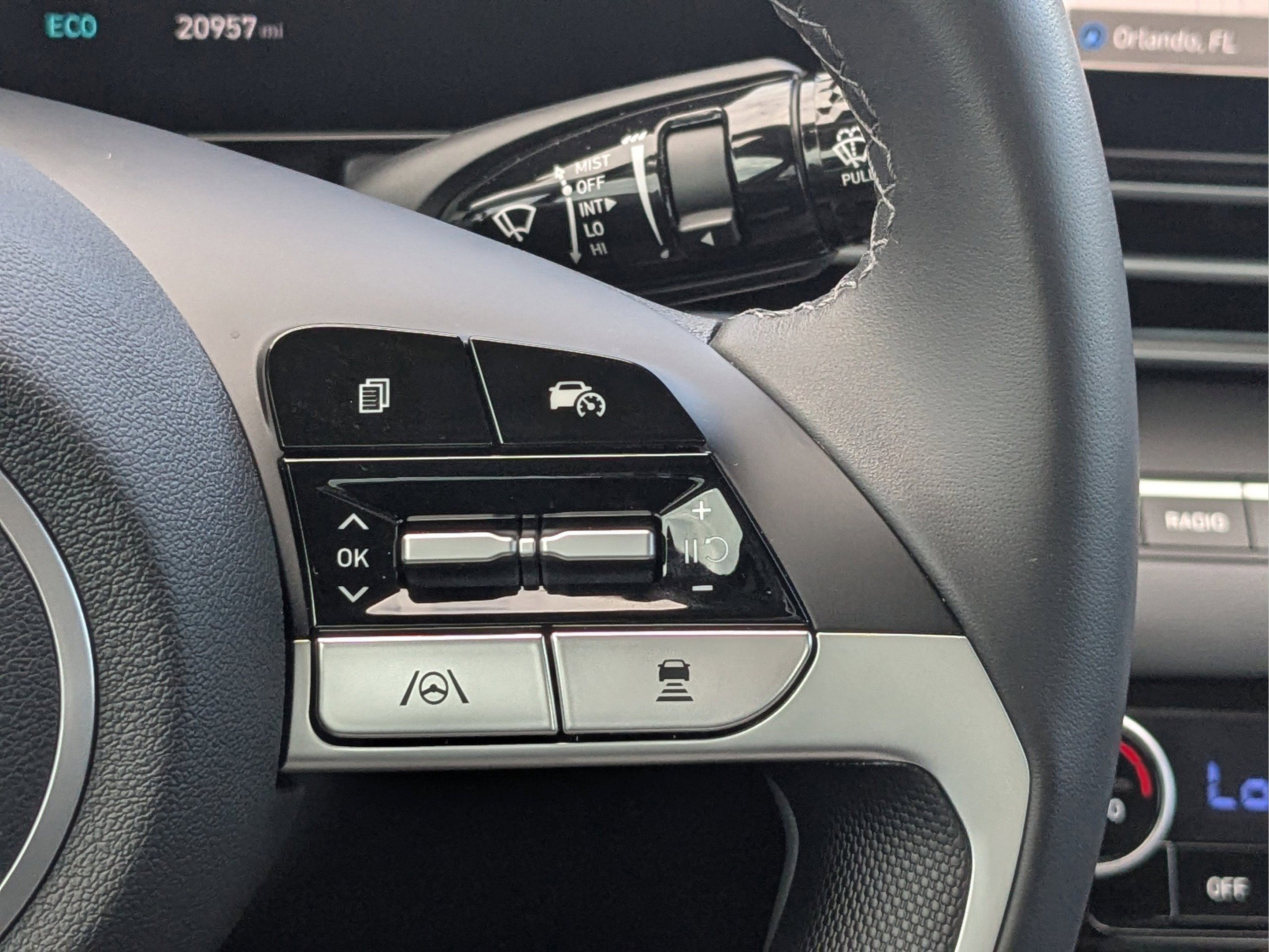 2024 Hyundai Elantra Limited - Photo 27