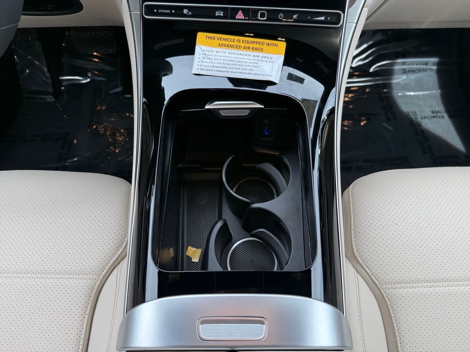 New 2026 Polar White Mercedes-Benz GLC 300 image 15