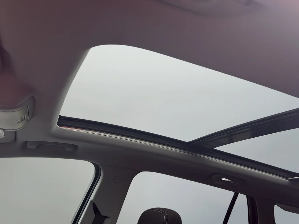 Used 2023 Red GMC SLE image 19