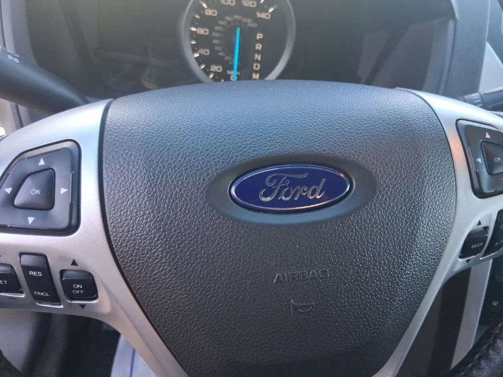 Used 2014 Ruby Red Metallic Tinted Clearcoat Ford XLT image 20