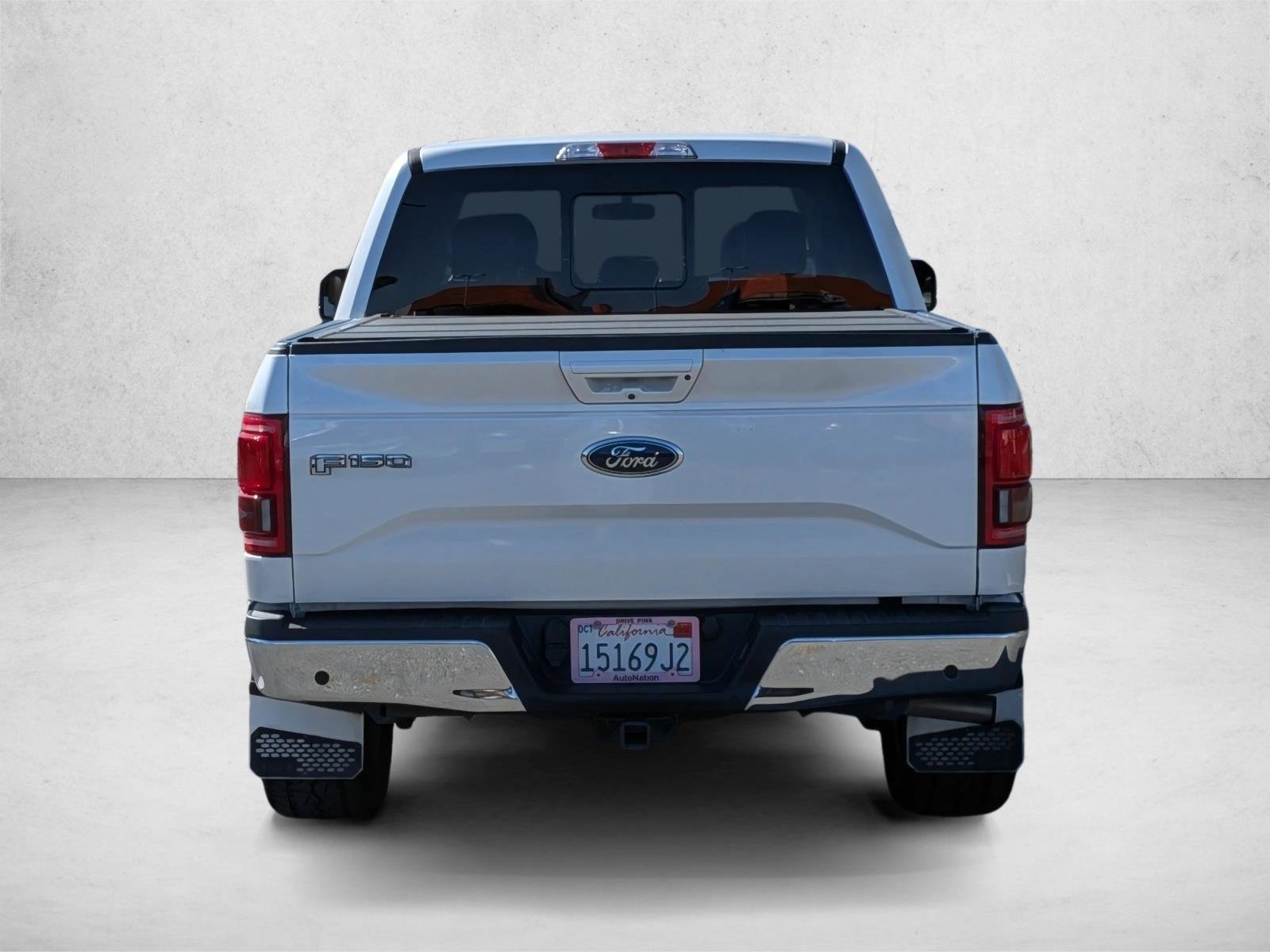 Used 2017 White Platinum Metallic Tri-Coat Ford Lariat image 6