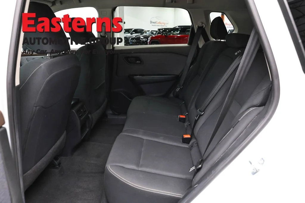 Used 2023 White Nissan S image 22