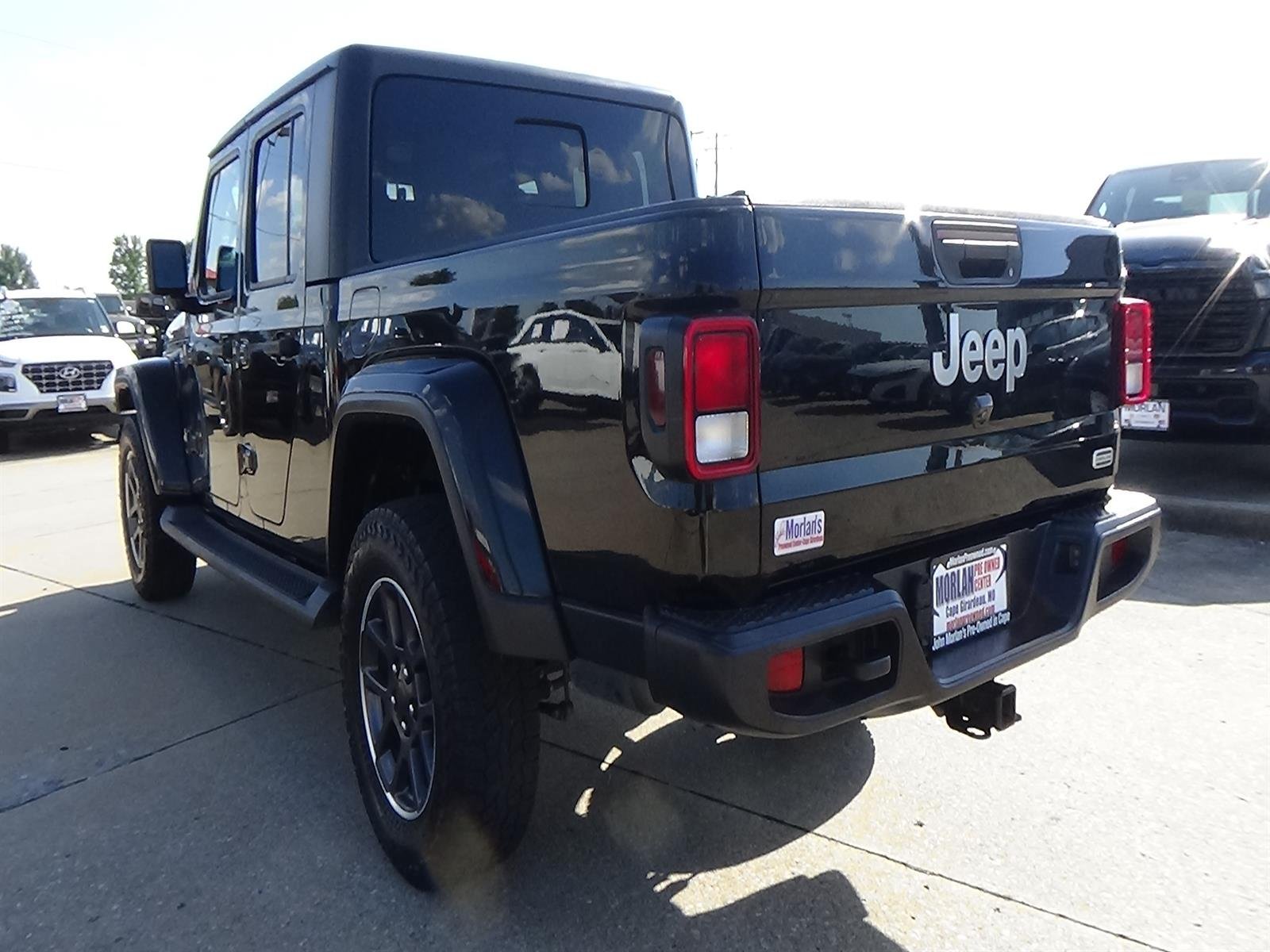 Used 2021 Black Clear Coat (px8) Jeep Overland image 8