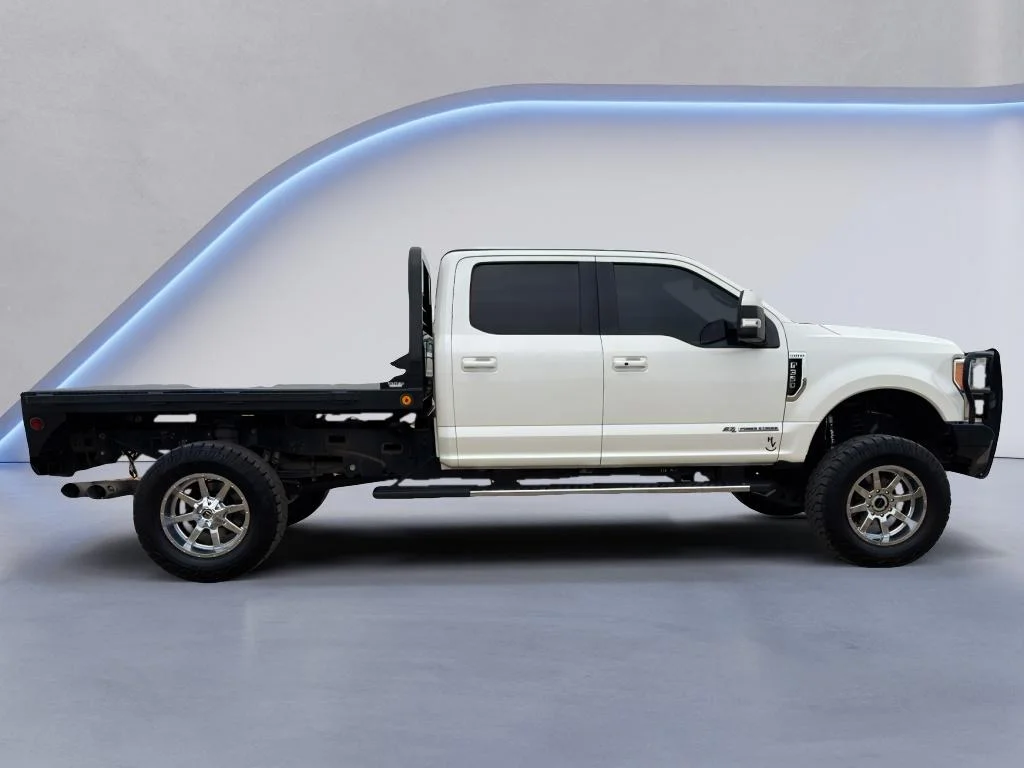 Used 2018 White Platinum Metallic Tri-Coat Ford LARIAT image 6