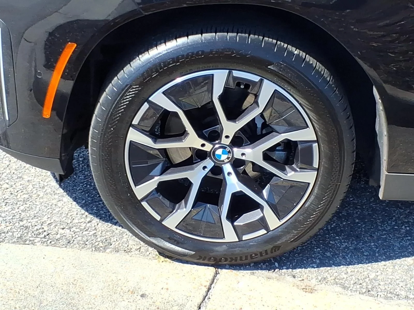 Used 2026  BMW 30 xDrive image 4