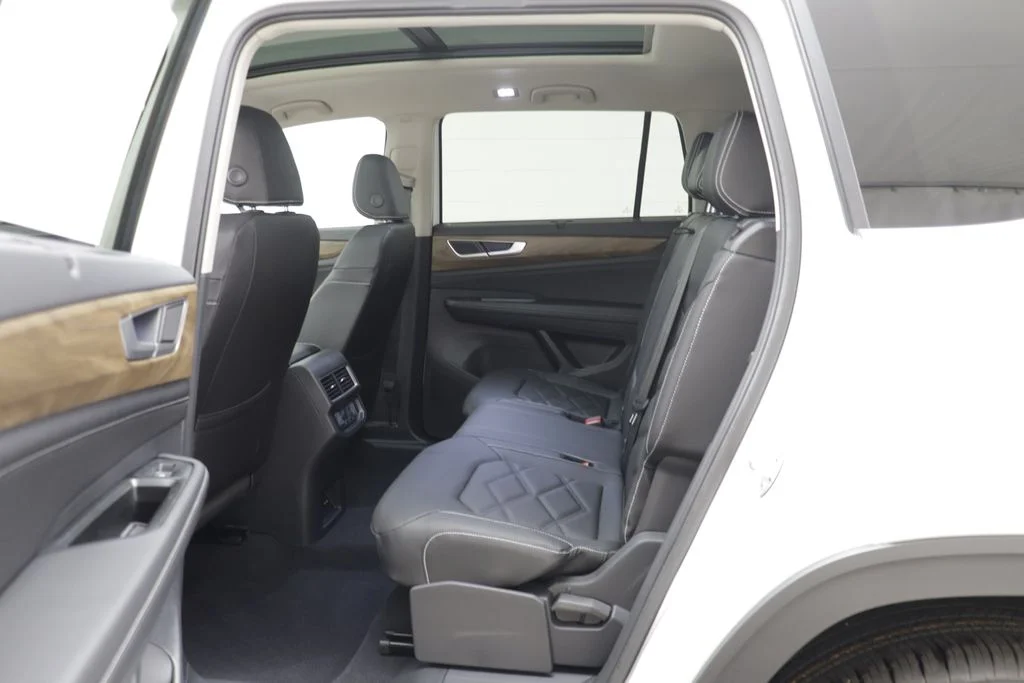 New 2026 Opal White Volkswagen 2.0T SE w/Technology image 13