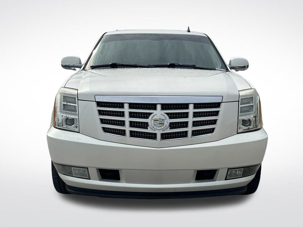 Used 2011 White Cadillac Premium image 6