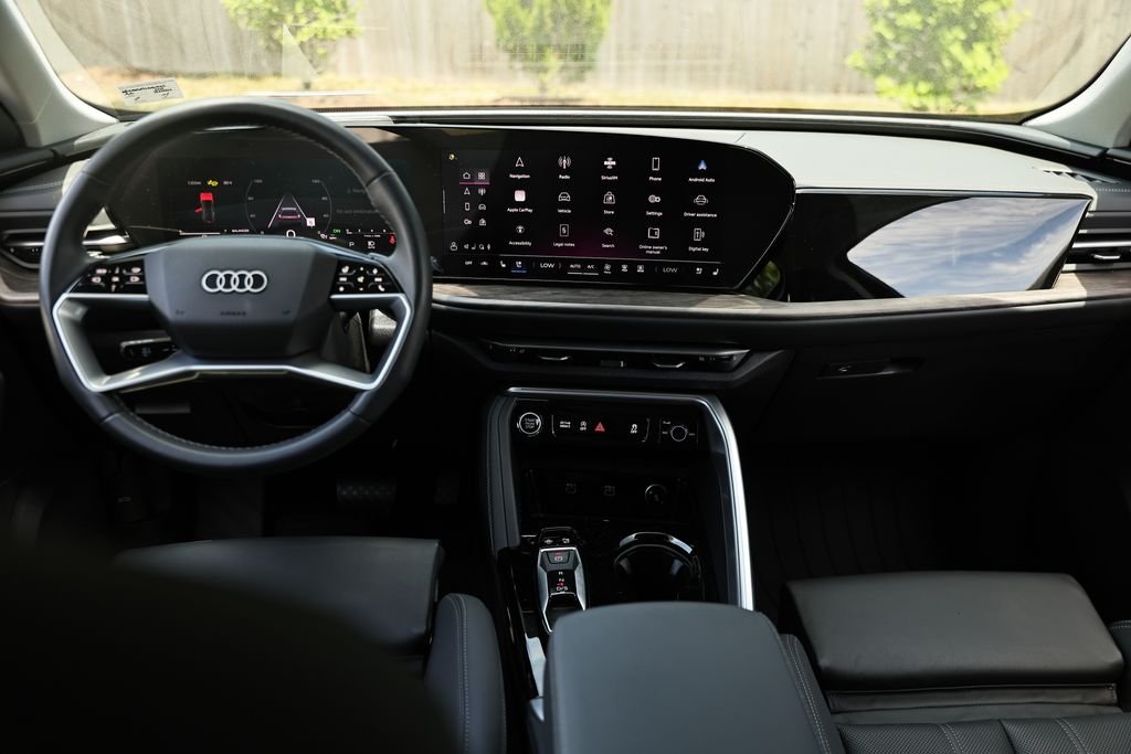 Used 2025 Mythos Black Metallic Audi 2.0T Premium Plus image 26