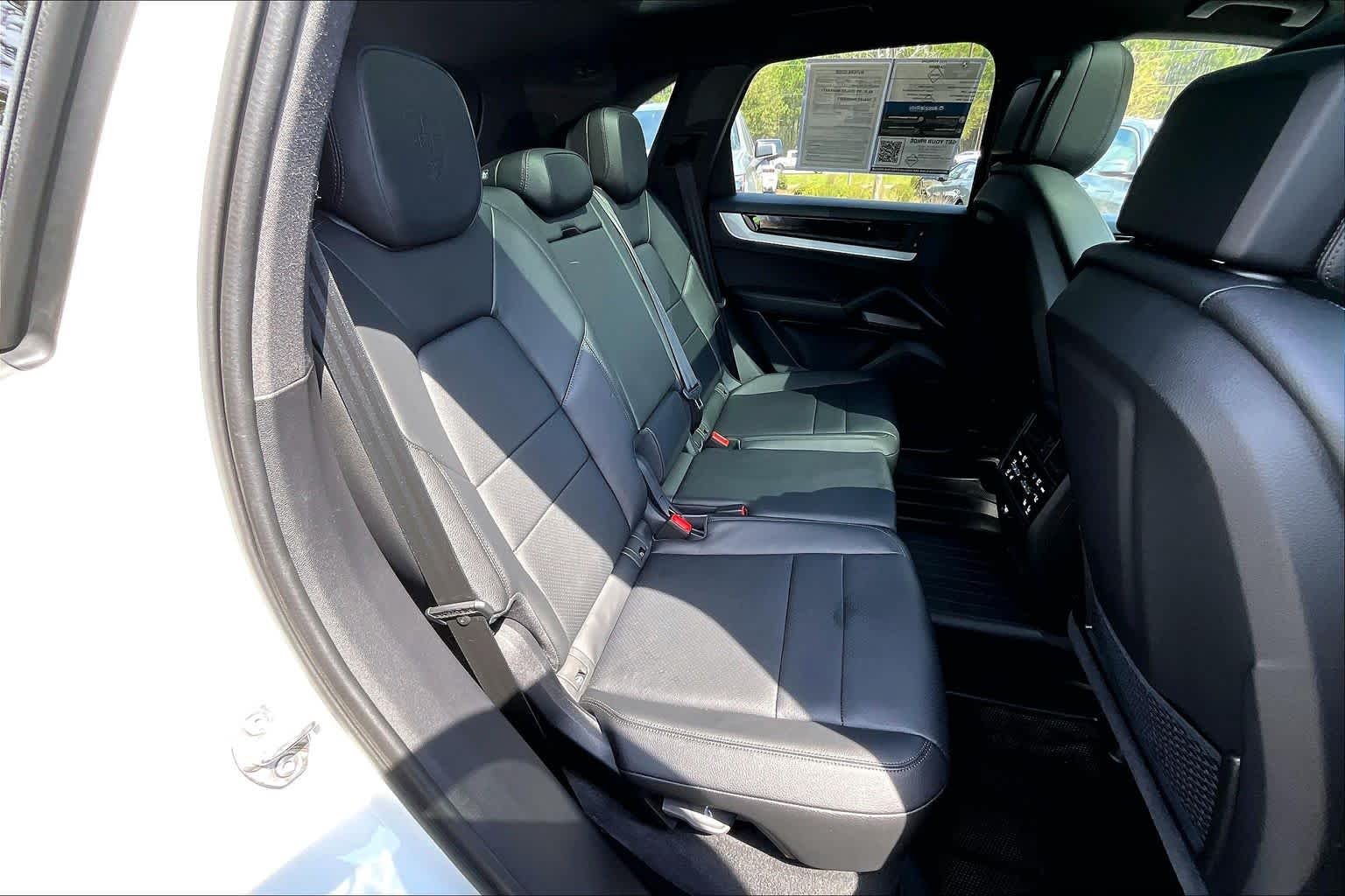 Used 2025 Carrara White Metallic Porsche  image 20
