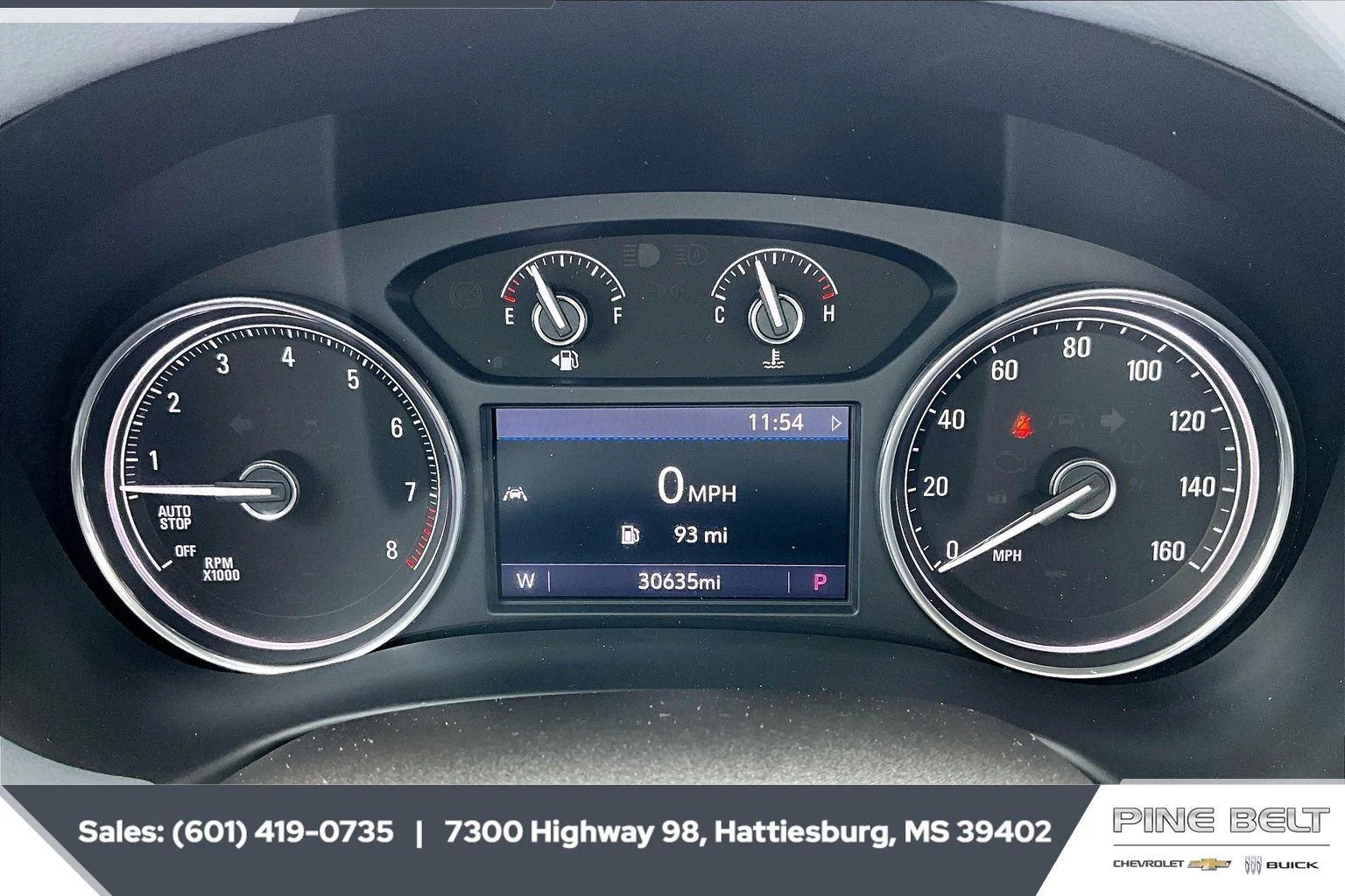 Used 2023 Summit White Buick Essence image 14