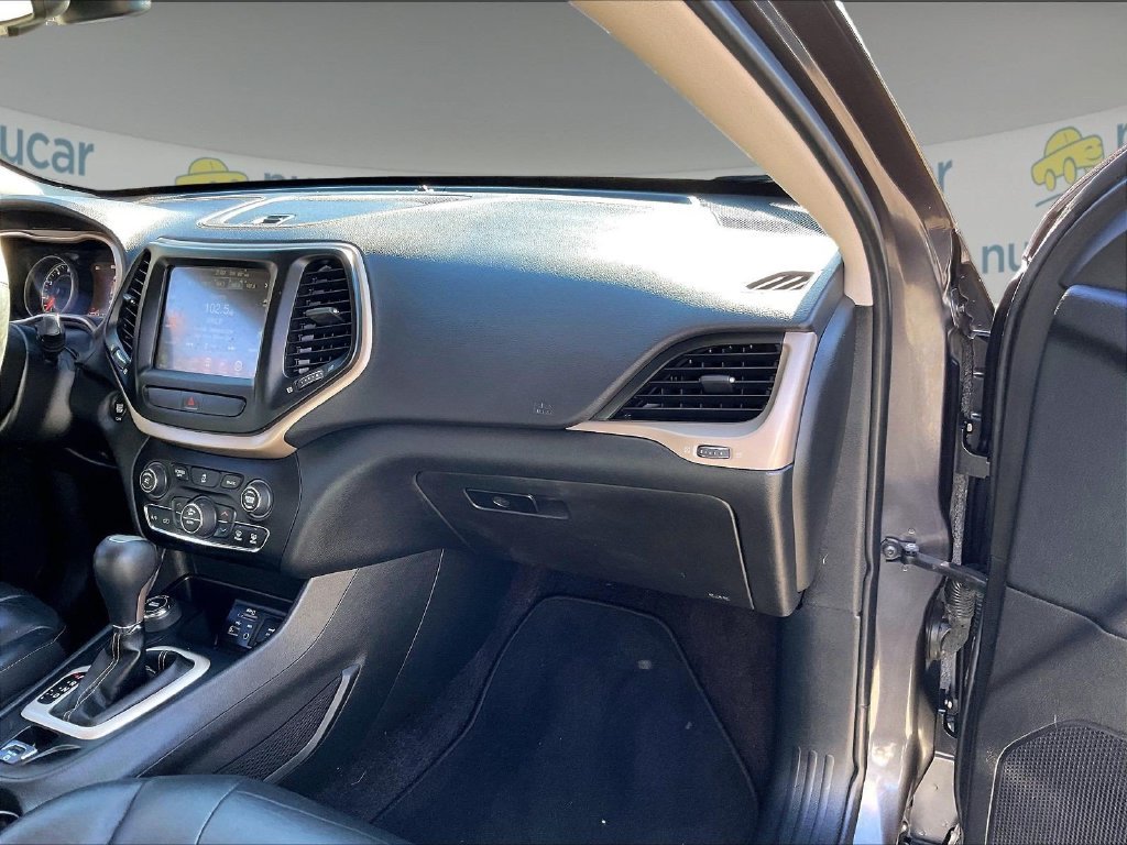 Used 2017 Gray Jeep Limited image 13