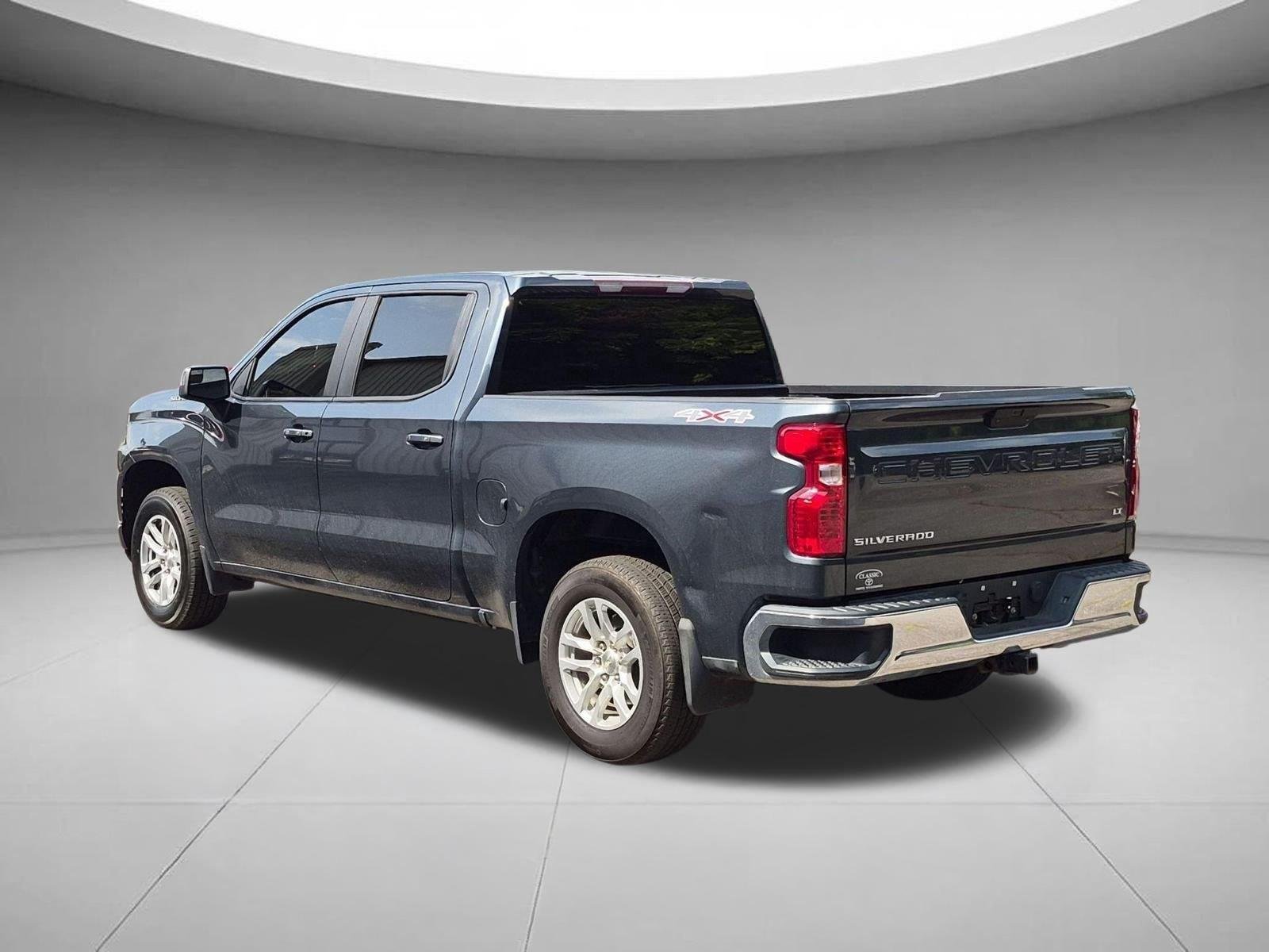 Used 2019 Shadow Gray Metallic Chevrolet LT image 3