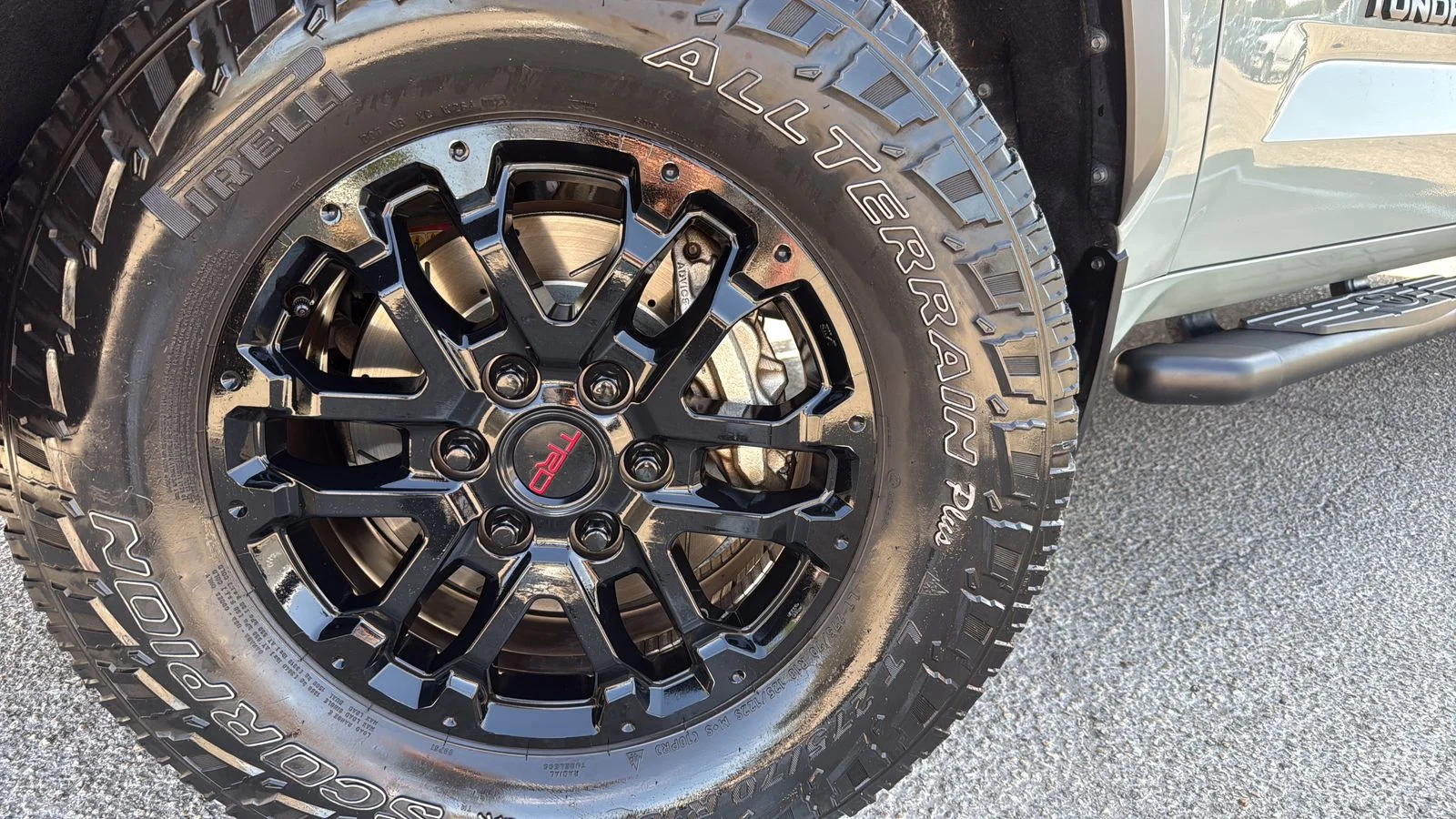 Used 2022  Toyota SR5 image 28