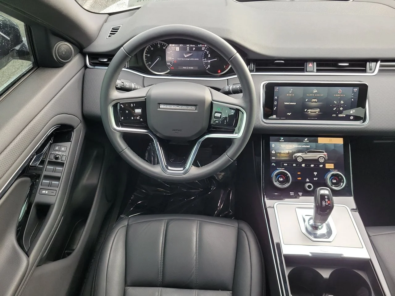 Used 2023 White Land Rover S image 15