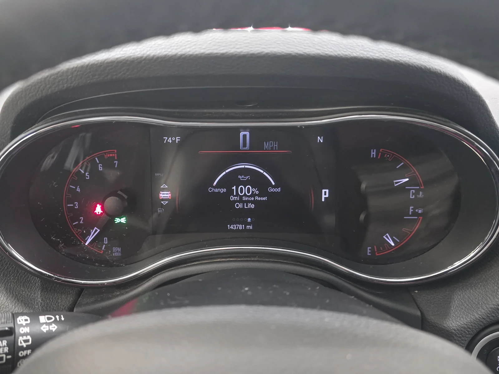 Used 2015 Gray Dodge Limited image 38