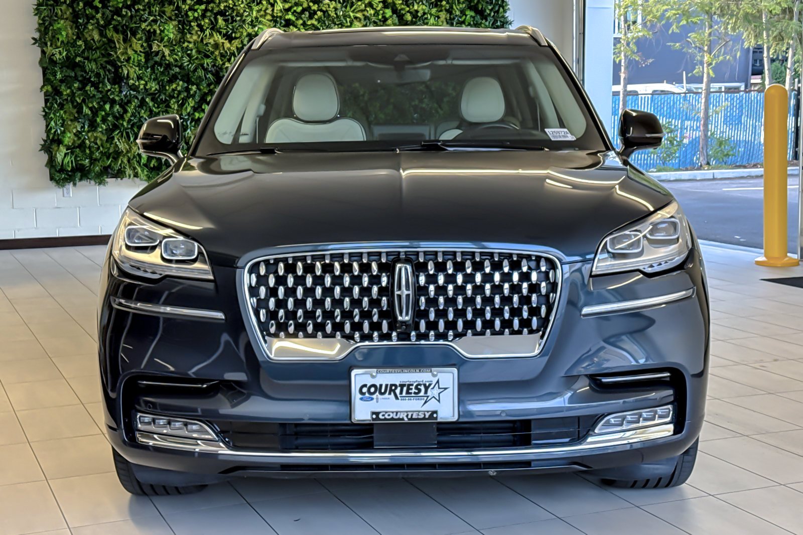 Certified Used 2023 Flight Blue Lincoln Black Label image 9