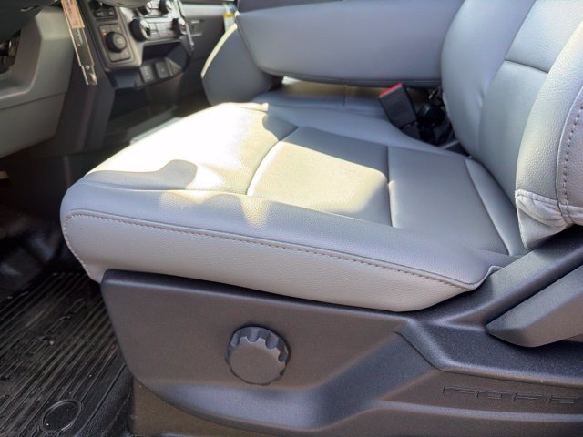 New 2026 Oxford White Ford F-600® XL image 10