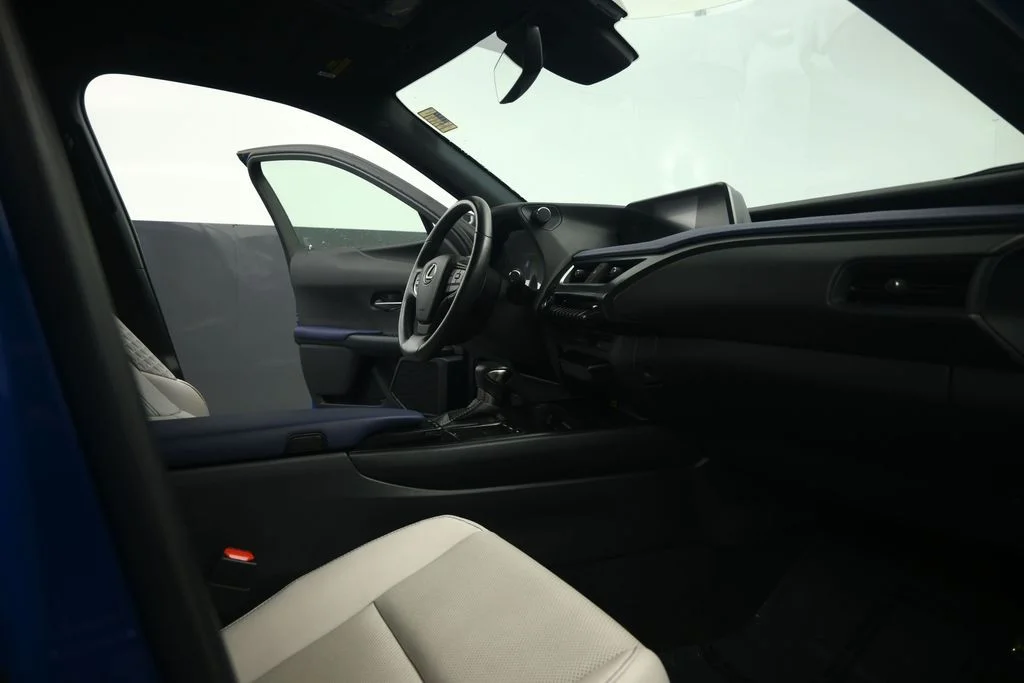 Used 2021 Blue Lexus 250h Base image 61