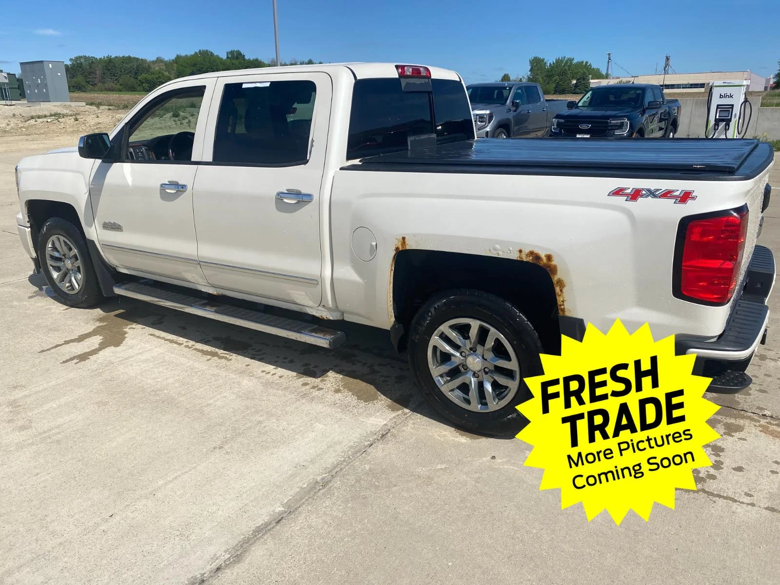 Used 2014 Chevrolet Silverado 1500 High Country with VIN 3GCUKTEC7EG314683 for sale in Charles City, IA