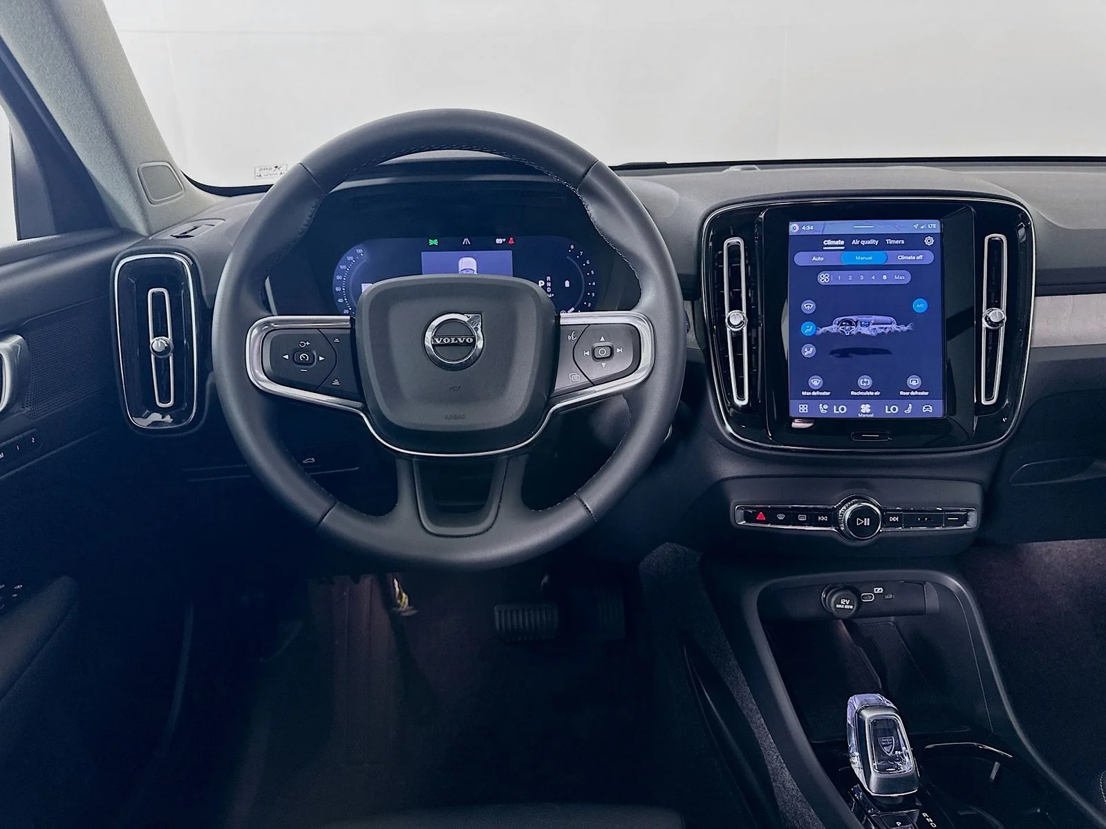 Used 2026  Volvo  image 15