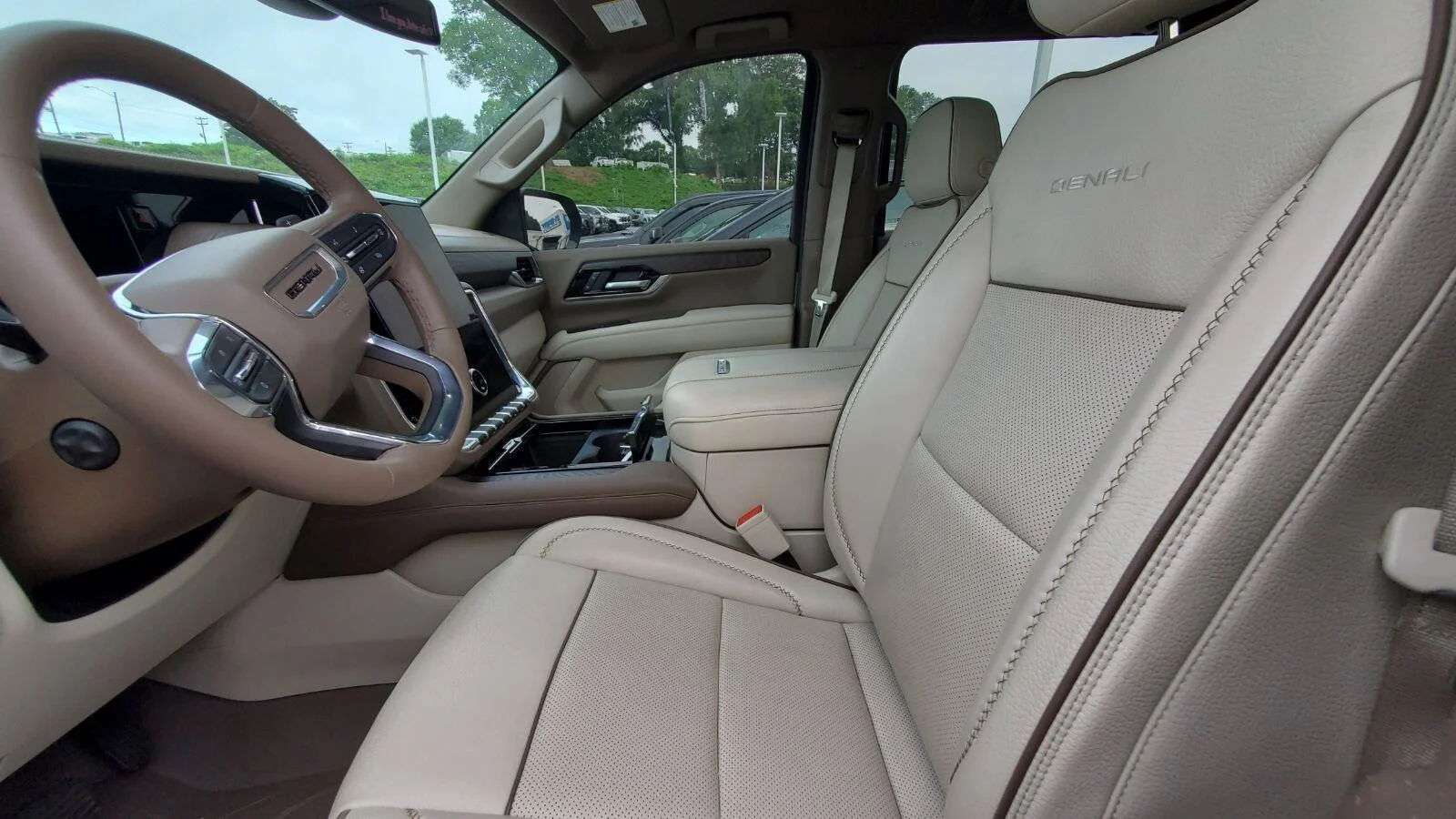 Used 2025 Onyx Black GMC Denali image 3