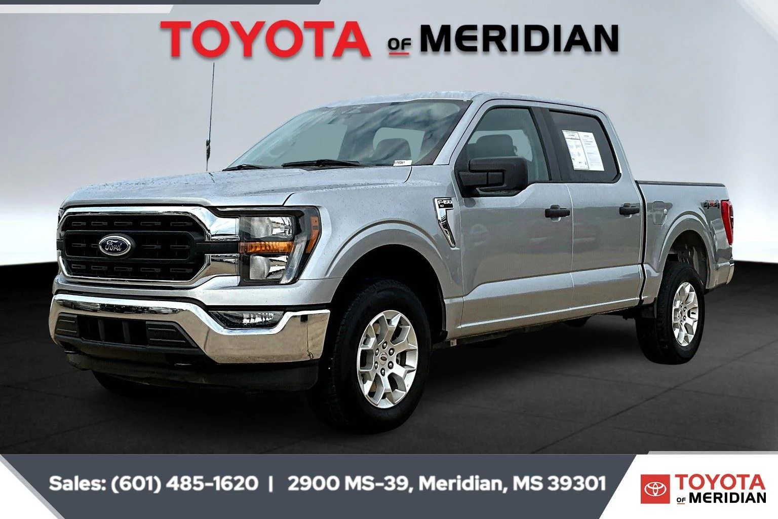 Used 2023 Iconic Silver Ford XLT image 10