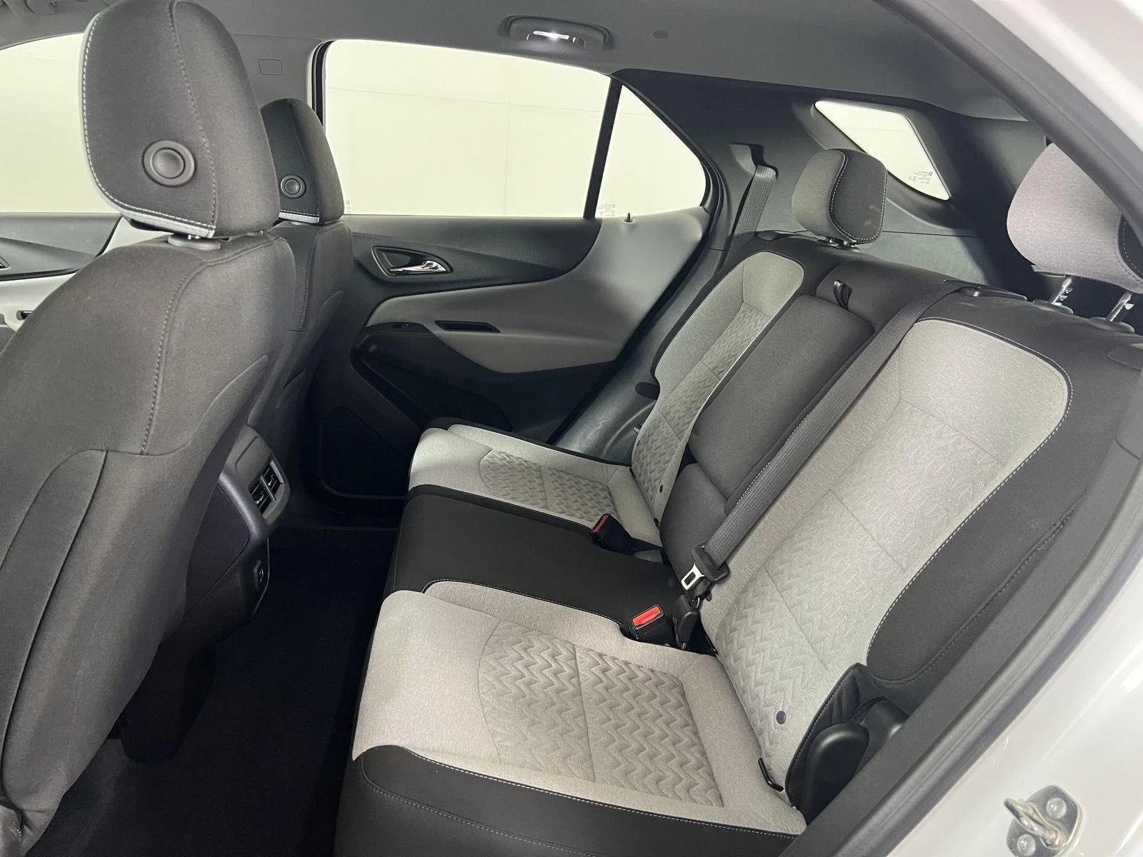 Used 2024 Summit White Chevrolet LS image 16