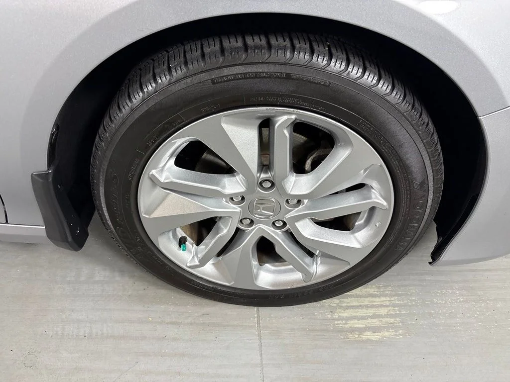 Used 2020  Honda LX image 11