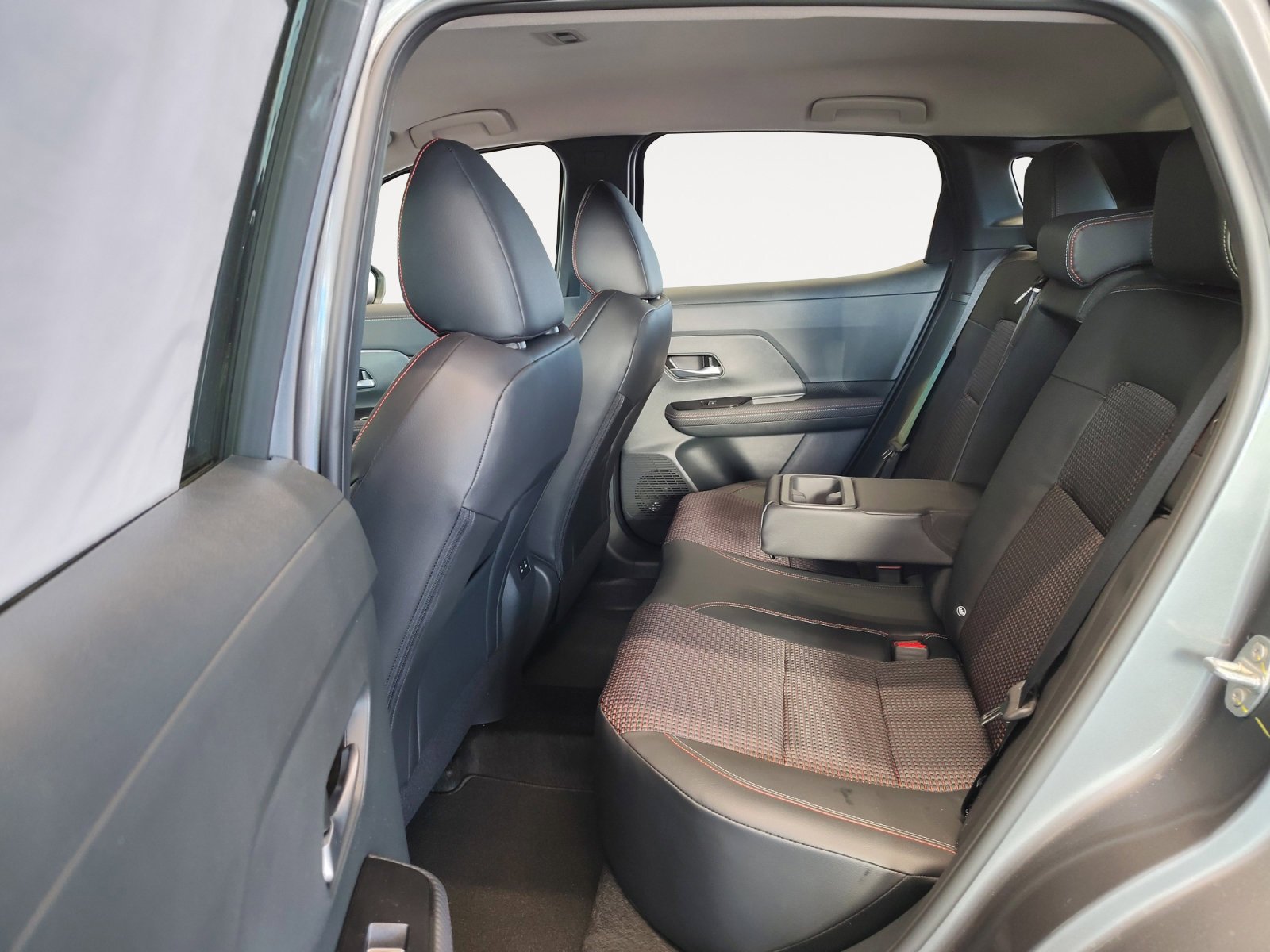 2026 Nissan KICKS SR - Photo 23