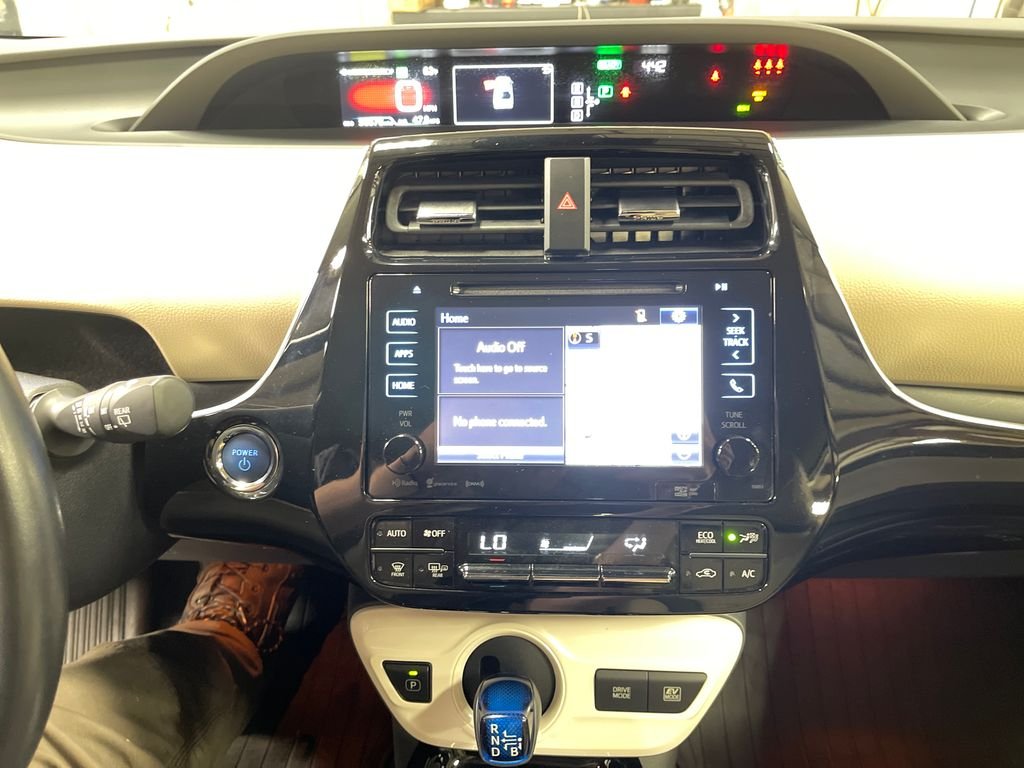 Certified Used 2017 Beige Toyota Three image 18