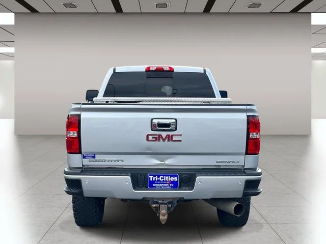 Used 2018 Silver GMC Denali image 5