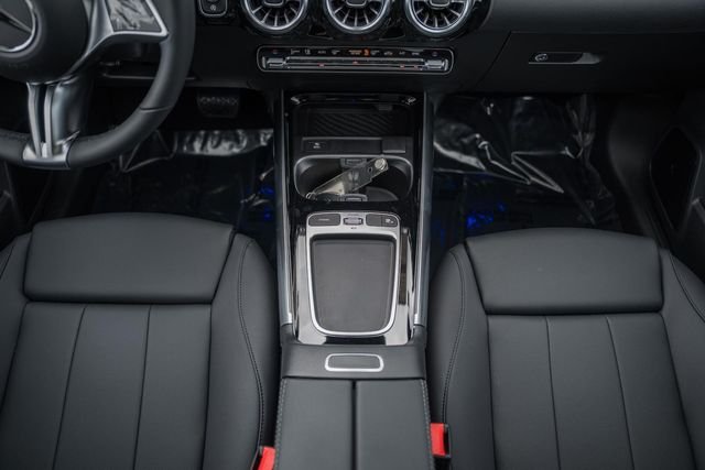 New 2026 Polar White Mercedes-Benz GLA 250 image 26