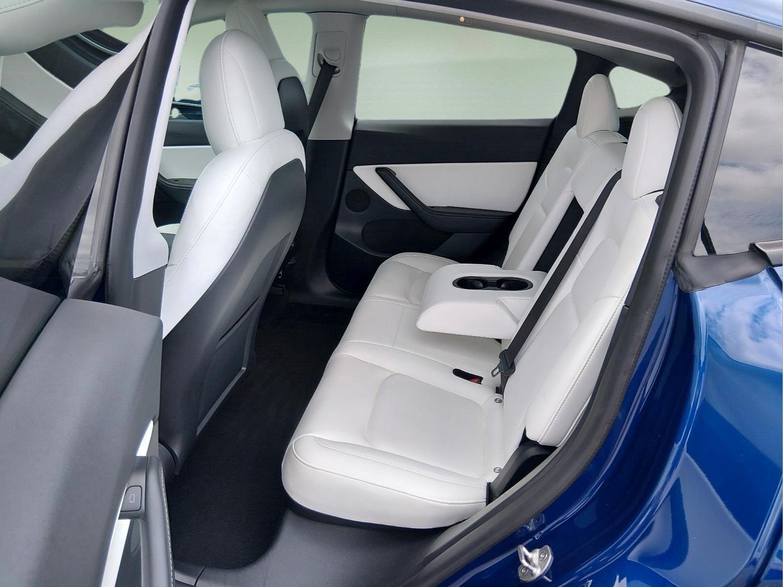 Used 2021  Tesla Long Range image 19