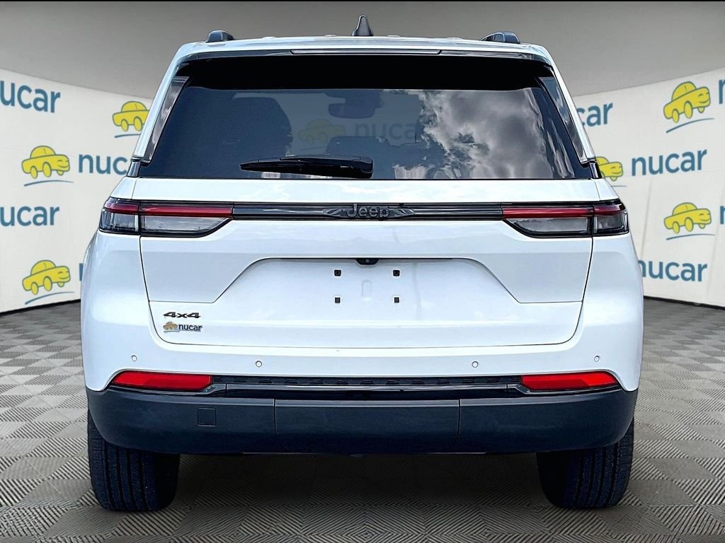 Used 2023 White Jeep Altitude X image 5