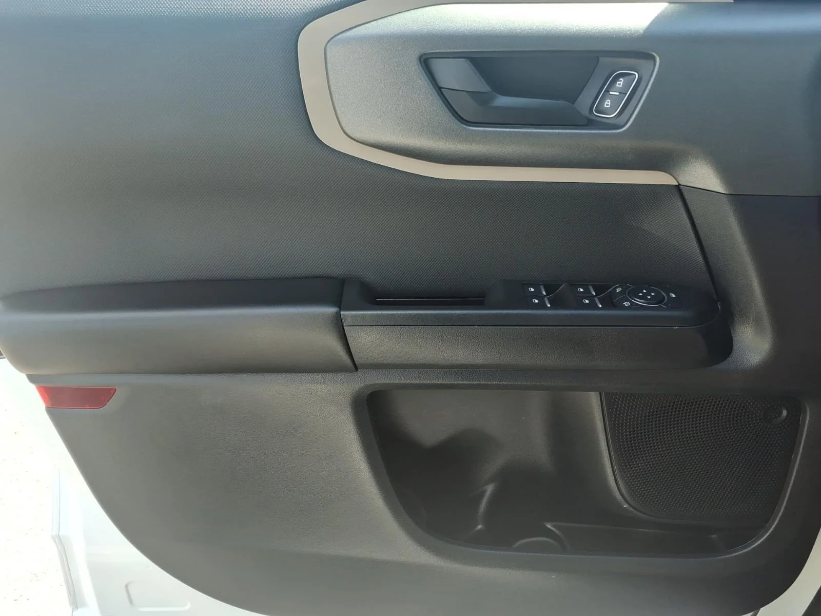 Used 2025 Oxford White Ford Big Bend image 25