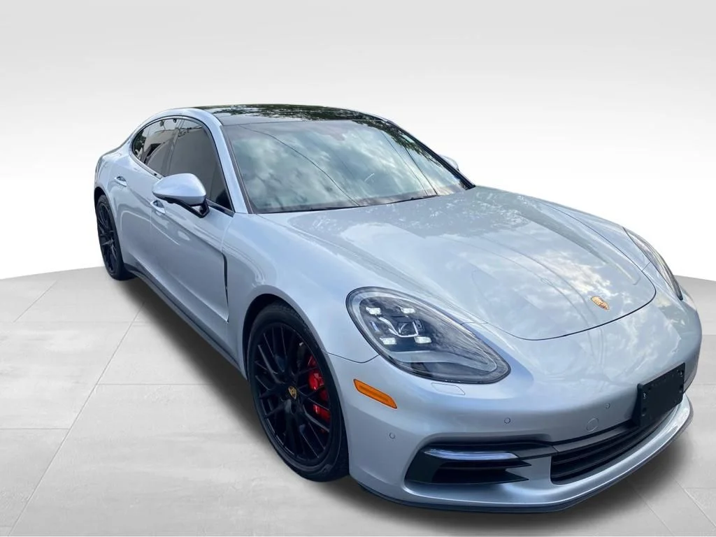 Used 2018 Silver Porsche 4 image 11