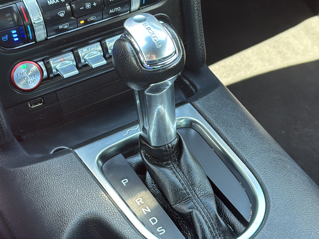 Used 2022 White Ford EcoBoost Premium image 27